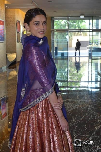 Aditi-Rao-At-Cheliyaa-Movie-Audio-Launch